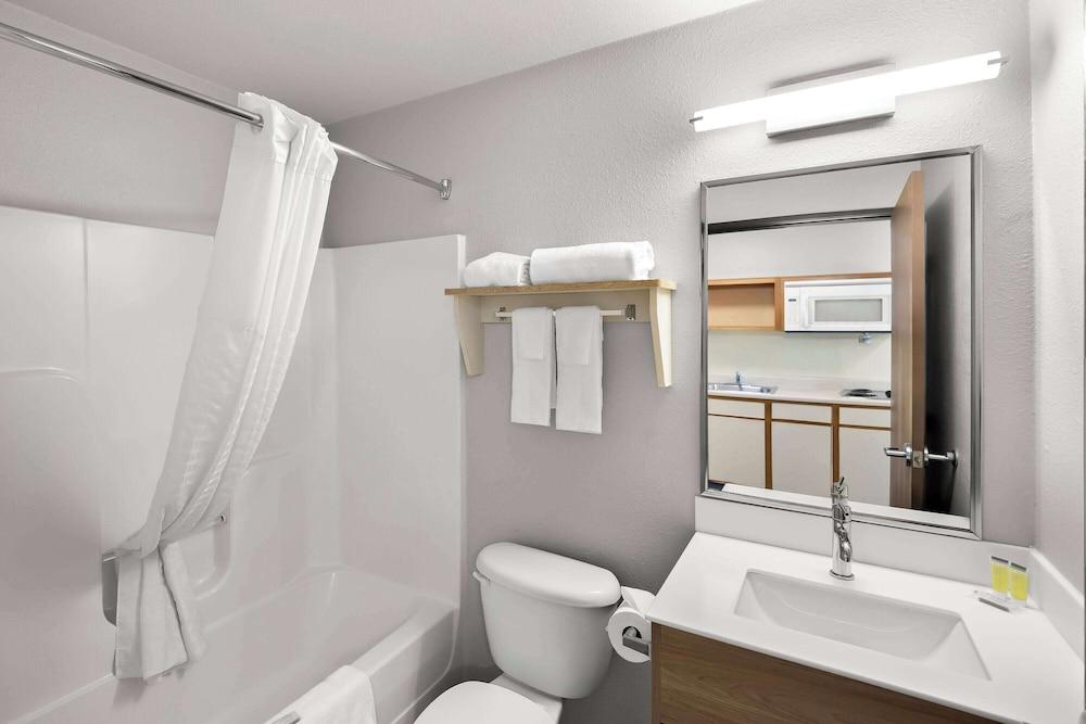Birch Hill Suite Rochester – Med City photo 28