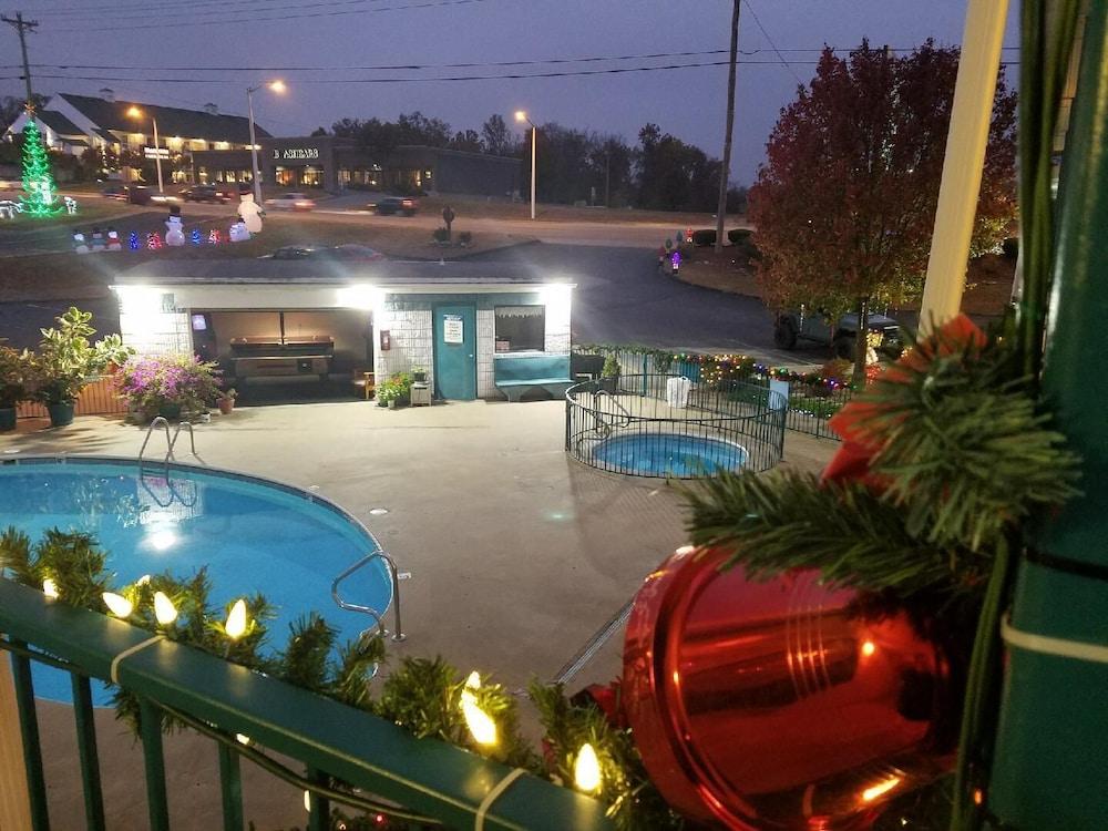 Ozark Valley Inn photo 54