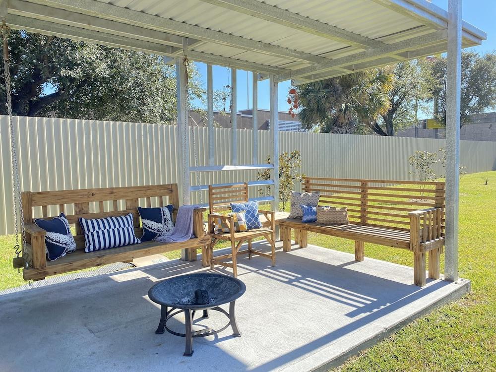 Island Suites photo 49