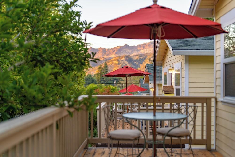 Aurora Park Cottages photo 24
