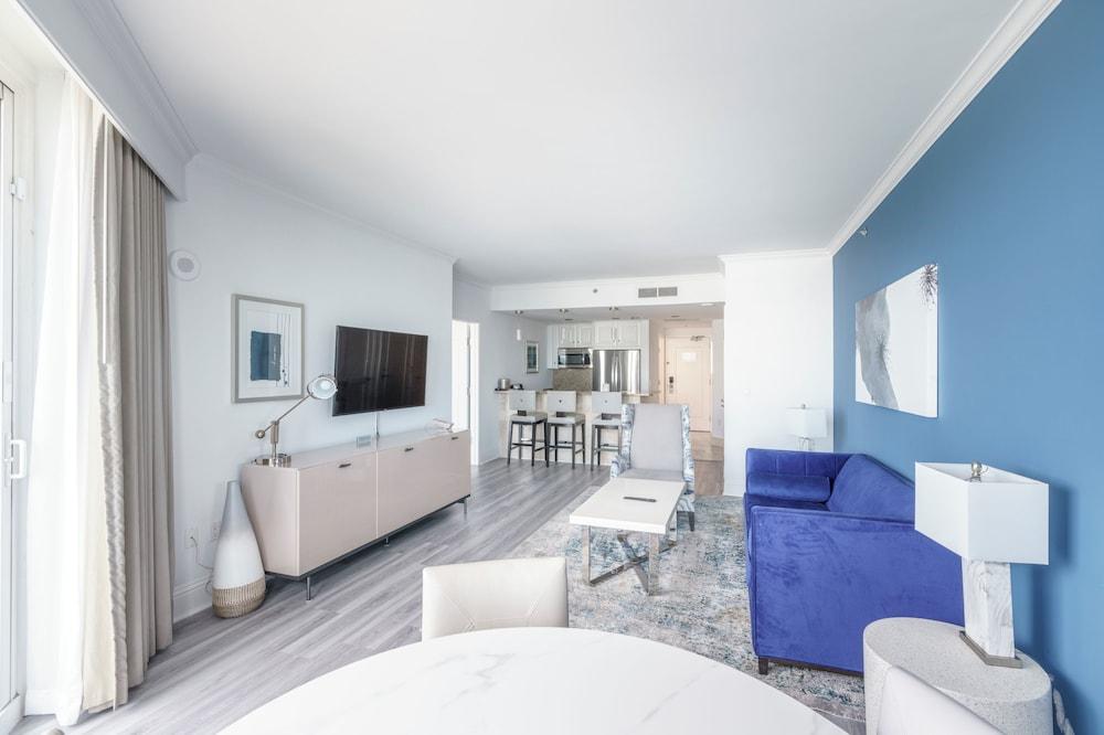 Residences at Fontainebleau Miami photo 25