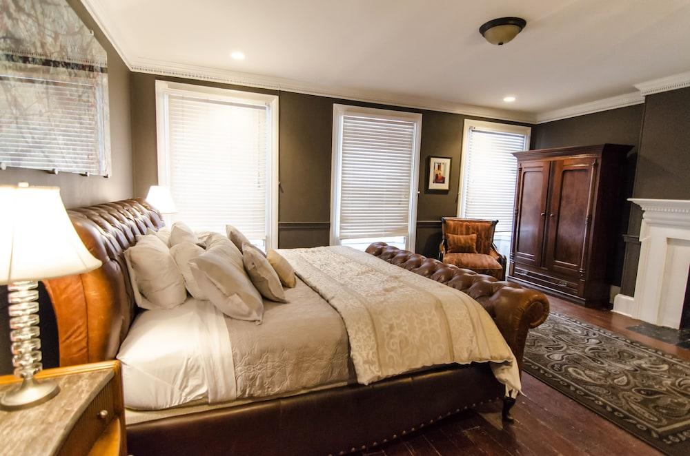 The DWIGHT D Hotel photo 44
