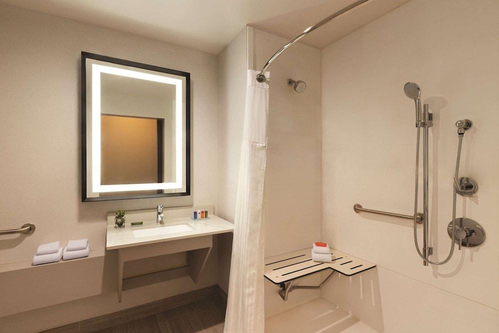 Radisson Hotel Oklahoma City Airport photo 9