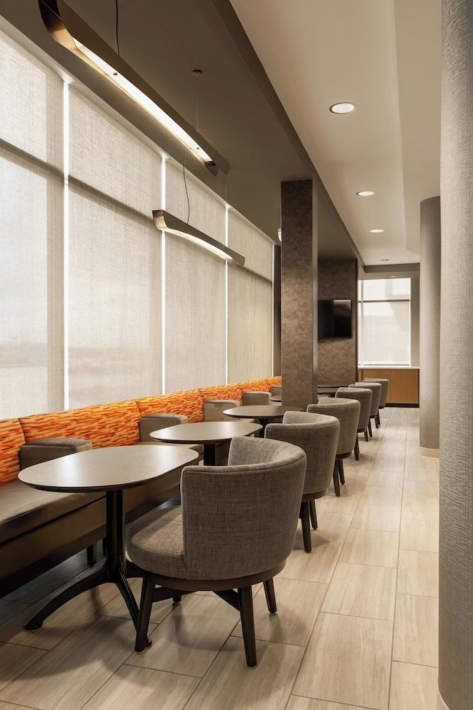 Springhill Suites By Marriott Fargo photo 37