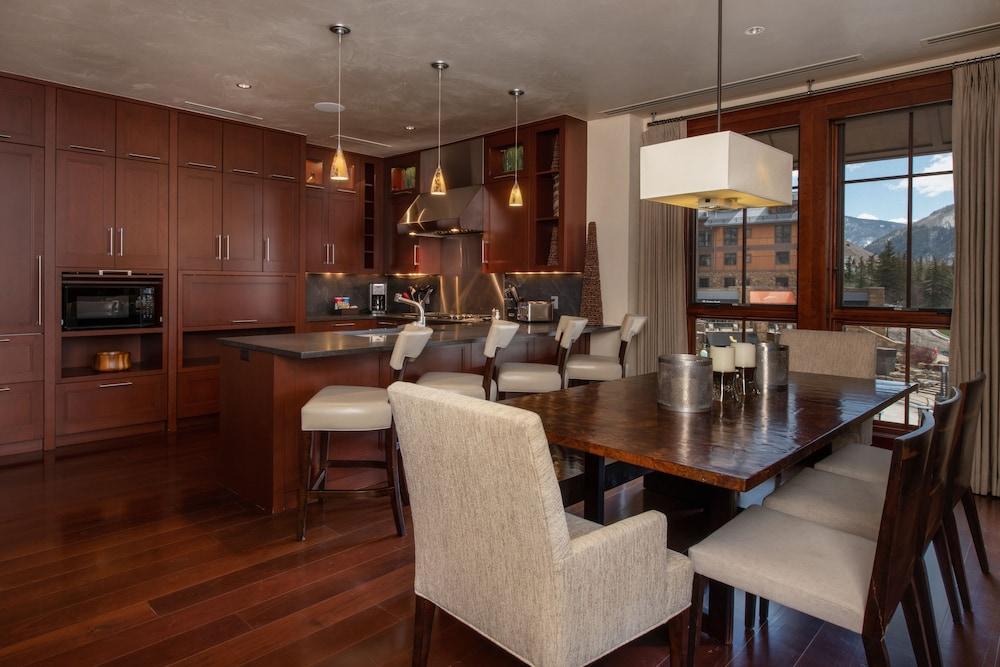 Solaris Residences photo 45