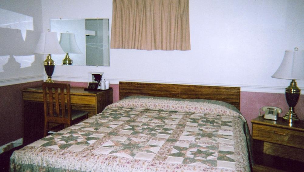 Judy's Motel Bedford photo 5