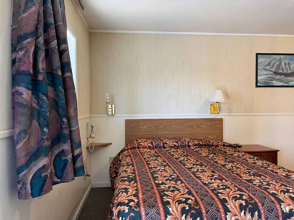 Tourest Motel photo 13