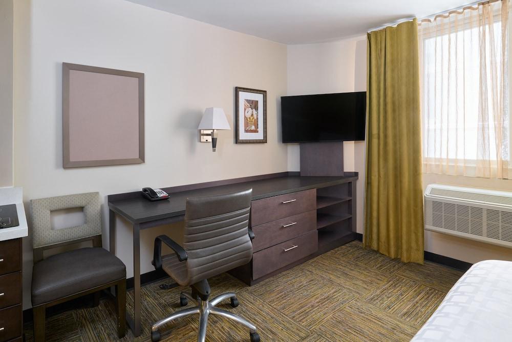 Candlewood Suites New York City-Times Square by IHG photo 12