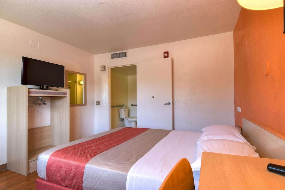 Motel 6 Riverside West - Jurupa Valley photo 9