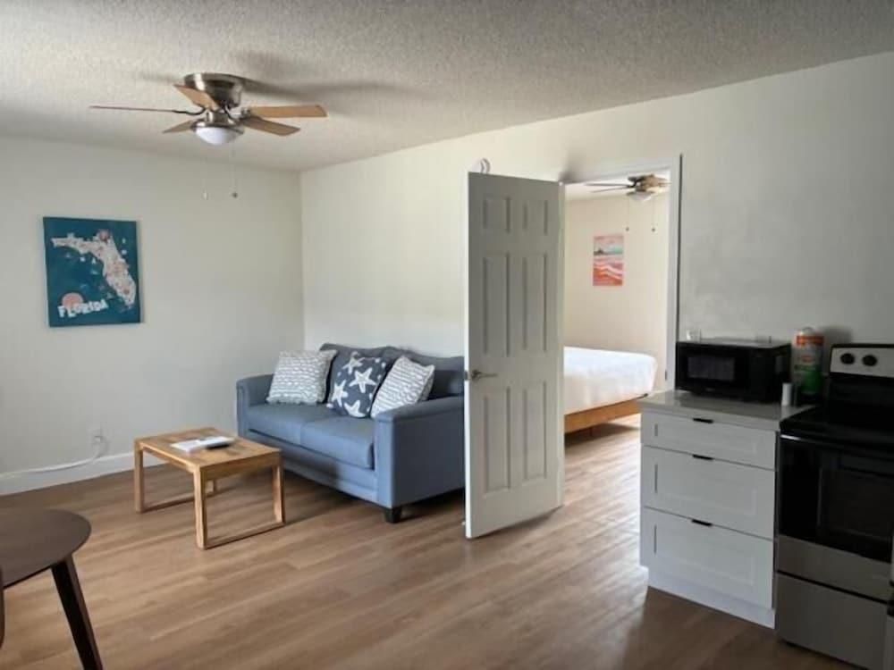 Sea Breeze Inn photo 11
