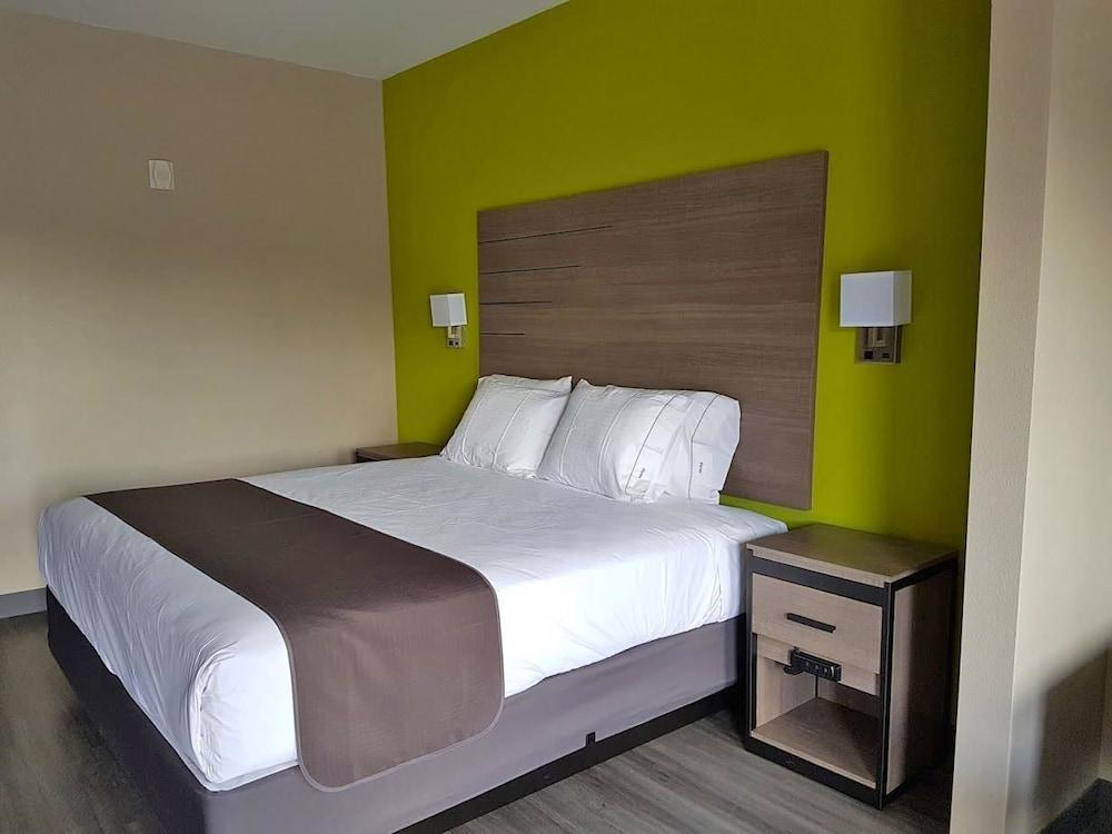 Empire Inn Cypress photo 7