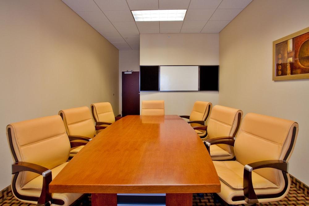 Holiday Inn Express Hotel & Suites Ocoee East by IHG photo 11