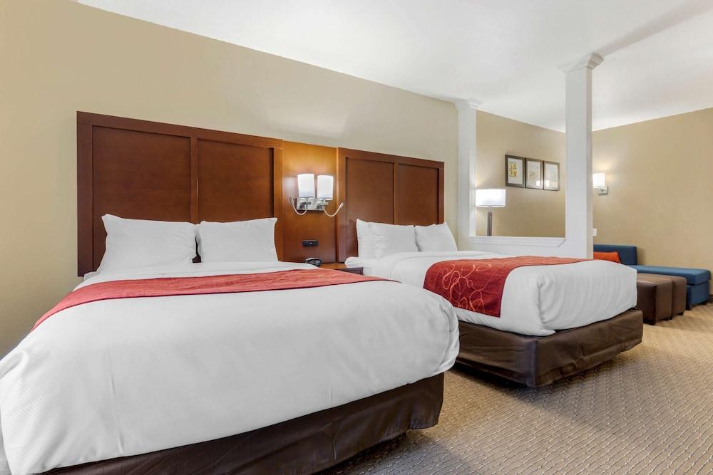 Comfort Suites Copperas Cove photo 44