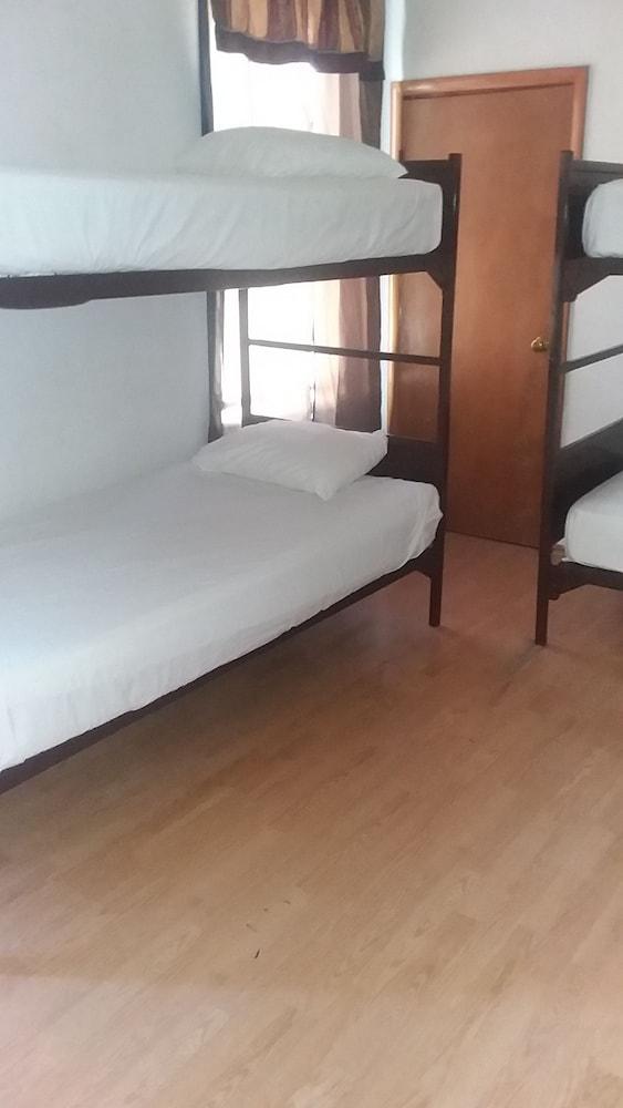 Avenues Hostel photo 9