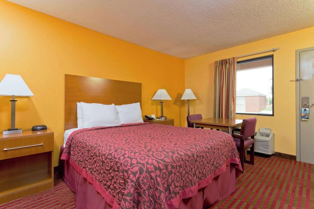 Days Inn by Wyndham Franklin photo 21