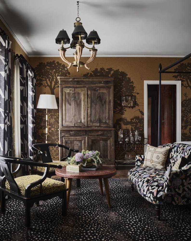 Commodore Perry Estate, Auberge Collection photo 6