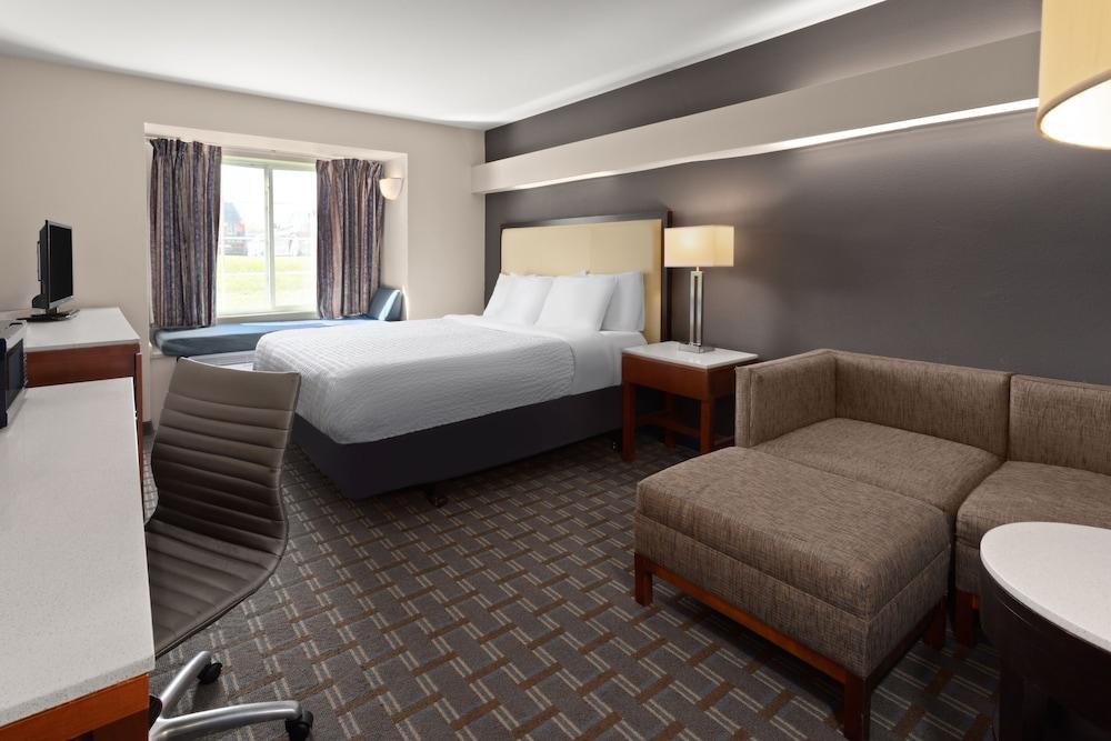 Americas Best Value Inn & Suites Racine photo 16
