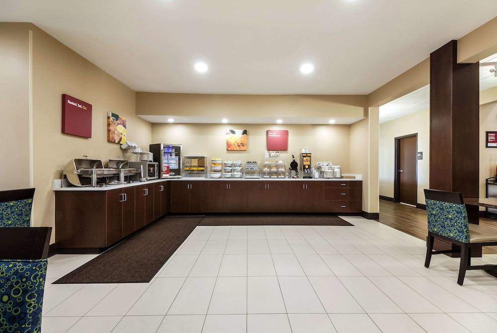 Comfort Suites Sioux Falls Mall District photo 33