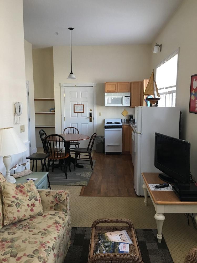 Camden Riverhouse Hotel photo 36
