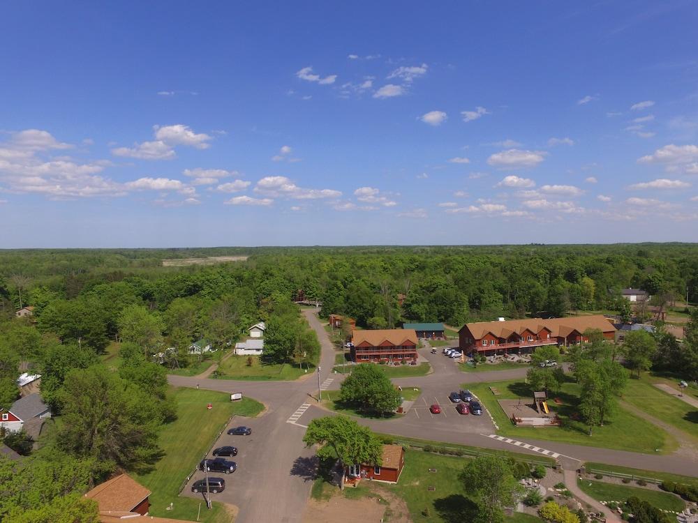 Appeldoorn's Sunset Bay Resort photo 40