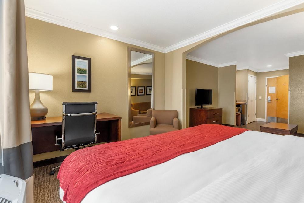 Comfort Inn Arcata - Humboldt Area photo 11