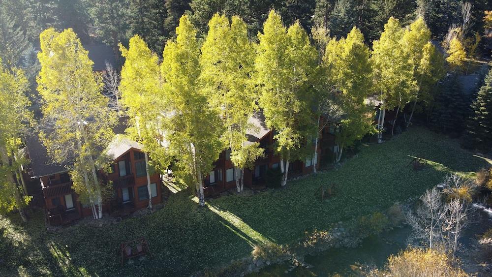 Aspen Winds on Fall River photo 25