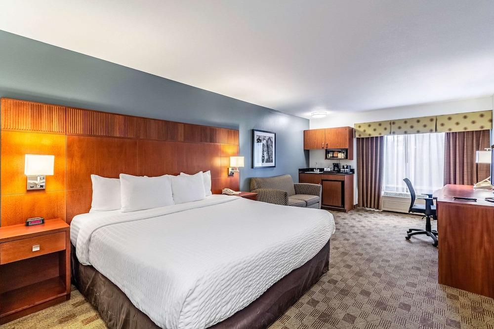 TownePlace Suites by Marriott Portland Airport photo 2