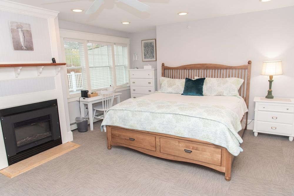 Inn On Peaks Island photo 51
