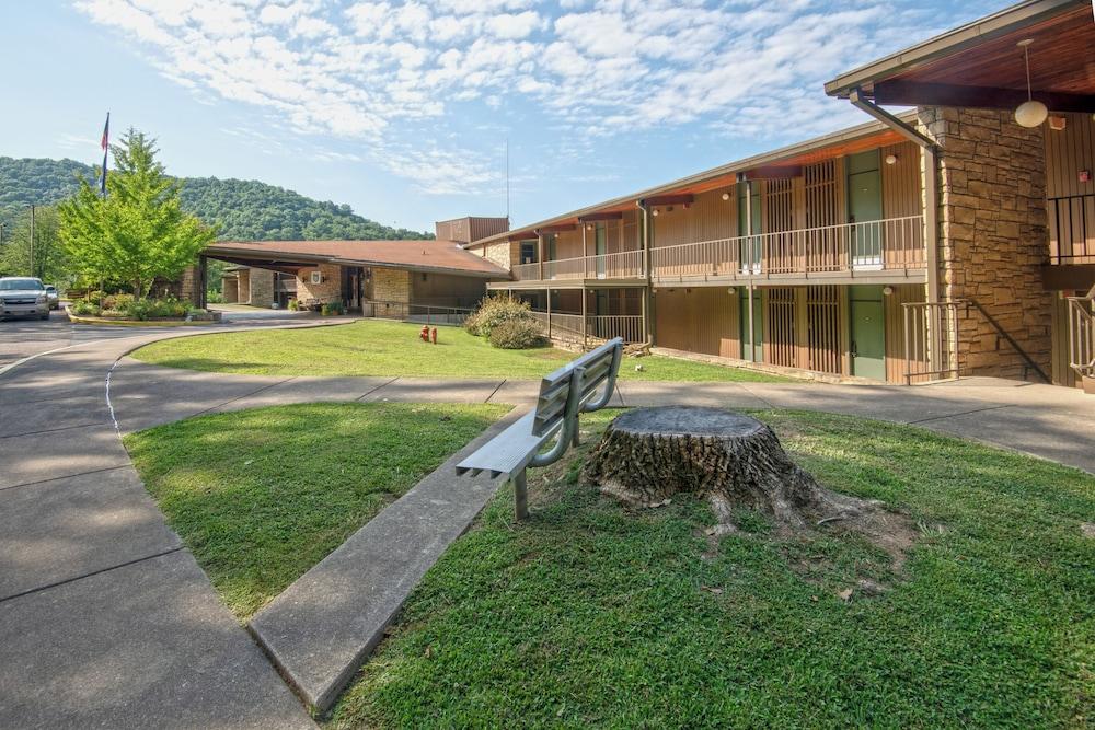 Buckhorn Lake State Resort Park photo 1
