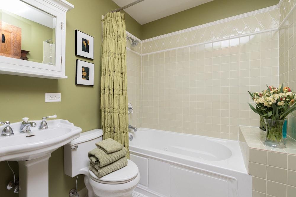 Chicago Guest House Wrigleyville photo 24
