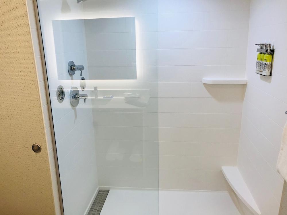 Holiday Inn Express Fishkill-Mid Hudson Valley by IHG photo 30