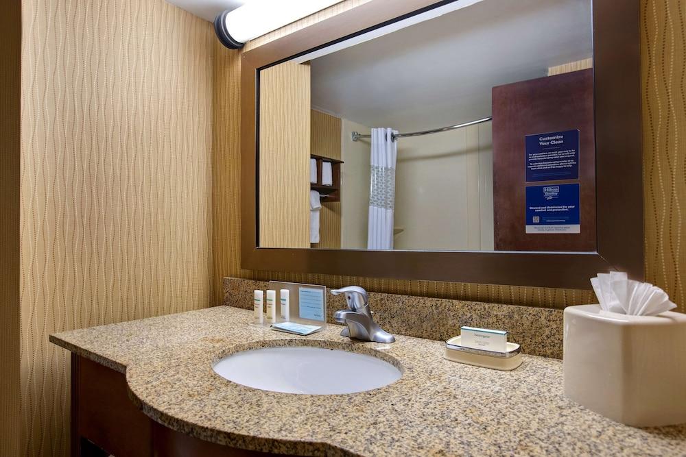 Hampton Inn Ft. Wayne-Southwest photo 26