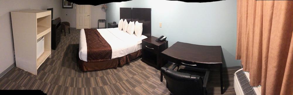 Cypress Inn photo 15