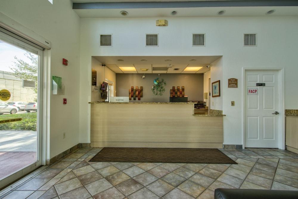 Clearwater Hotel photo 38