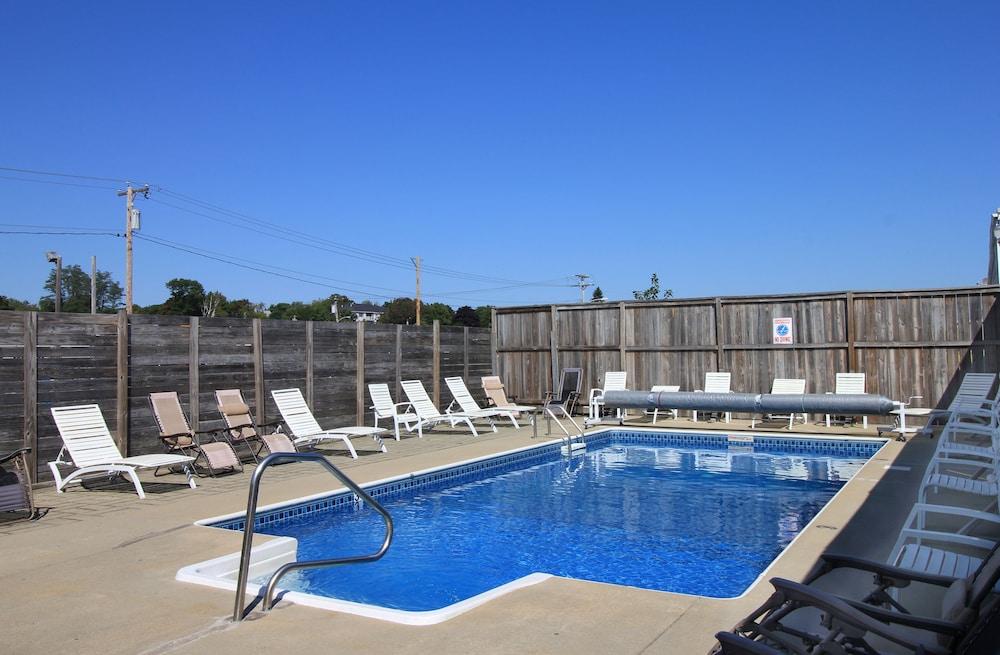 Seagrass Inn photo 13