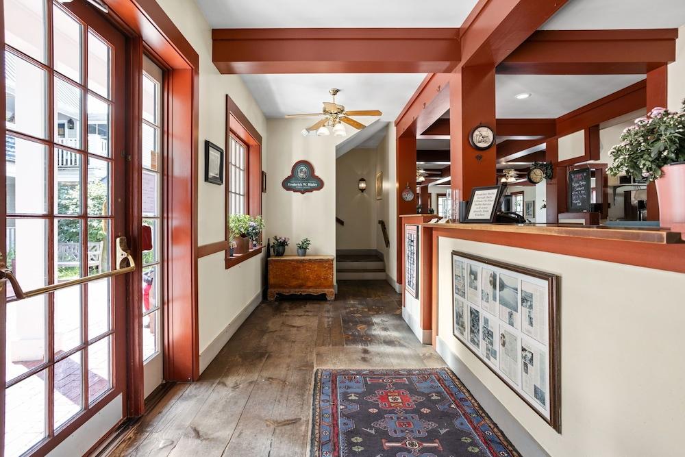 Artists Colony Inn photo 2