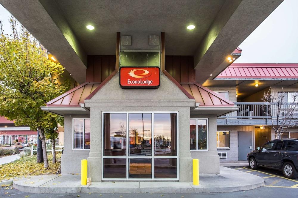 Econo Lodge Downtown photo 34