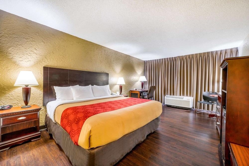 Econo Lodge Corinth photo 6