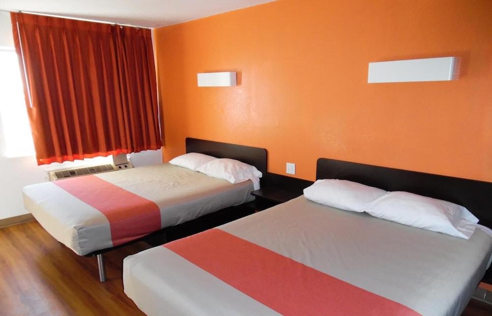 Motel 6 Amarillo, TX - West photo 17