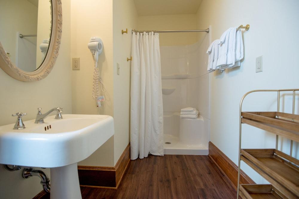 Inn at Cedar Crossing photo 13