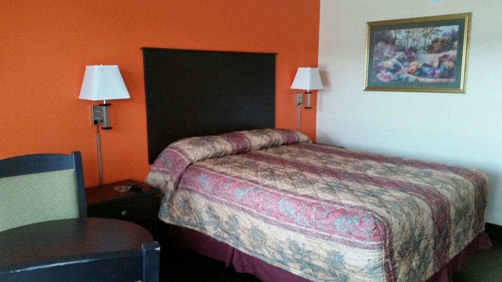 American Inn photo 26