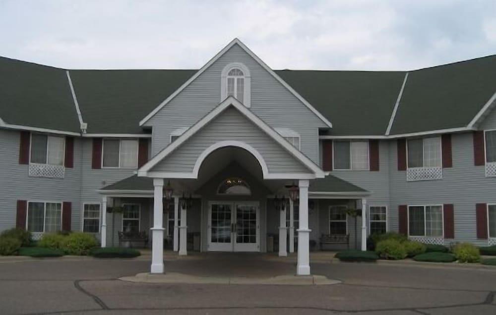 Crossings by GrandStay Inn and Suites photo 3