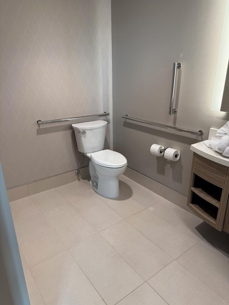 Springhill Suites By Marriott Fargo photo 23