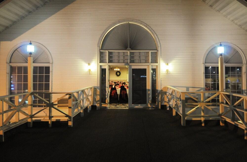 The Wisconsin Hotel & Conference Center photo 16