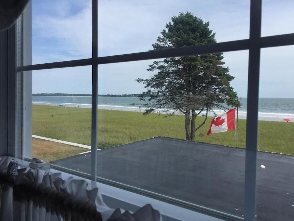 Holiday House Inn photo 8