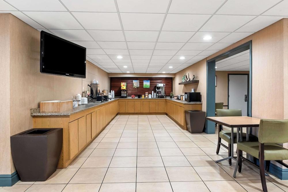 Quality Inn Slidell I-10 photo 26