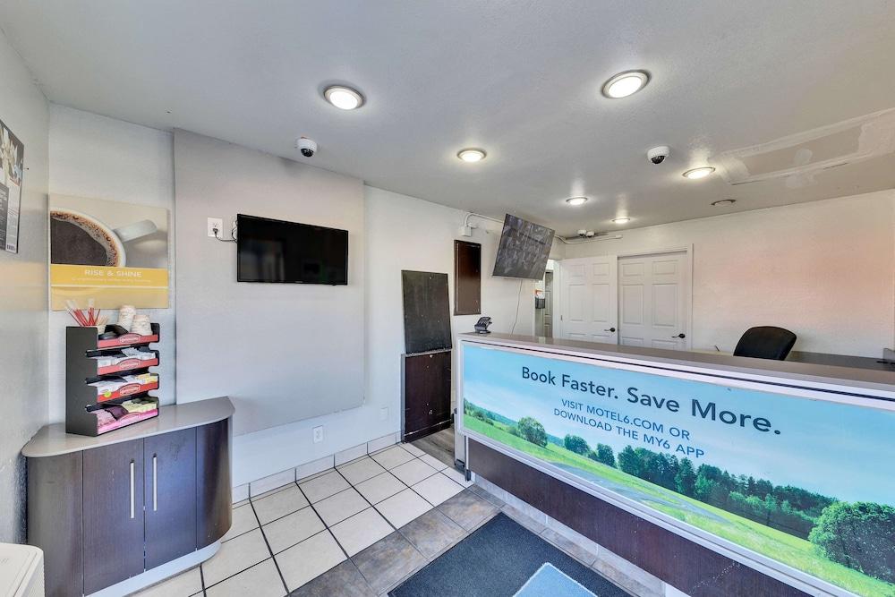 Motel 6 Austin, TX - Airport - South photo 3