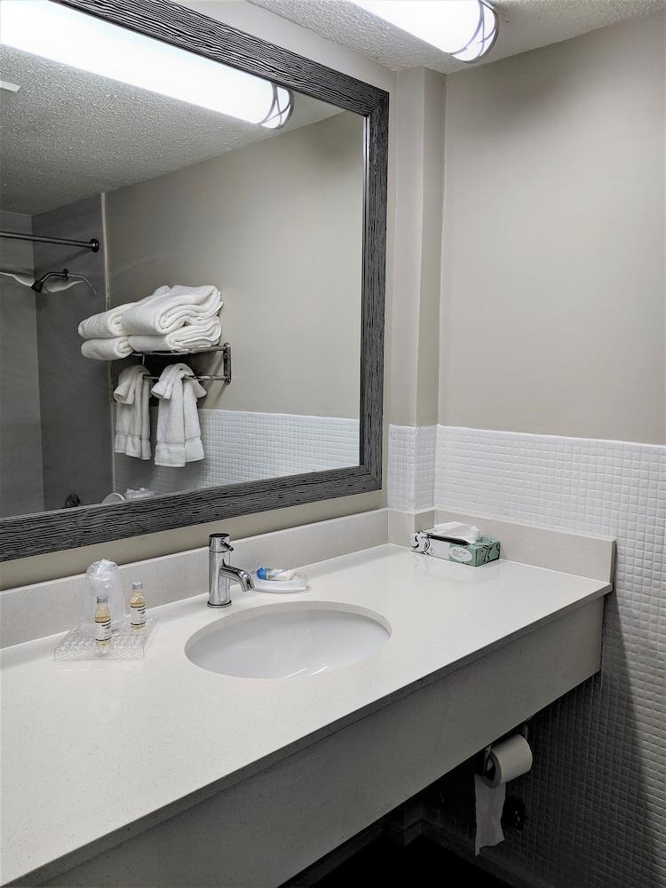 Lakefront Terrace Resort photo 8