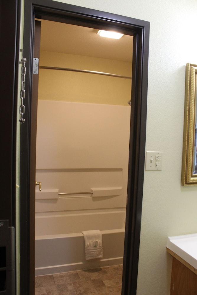 Cheyenne Guest Inn photo 18