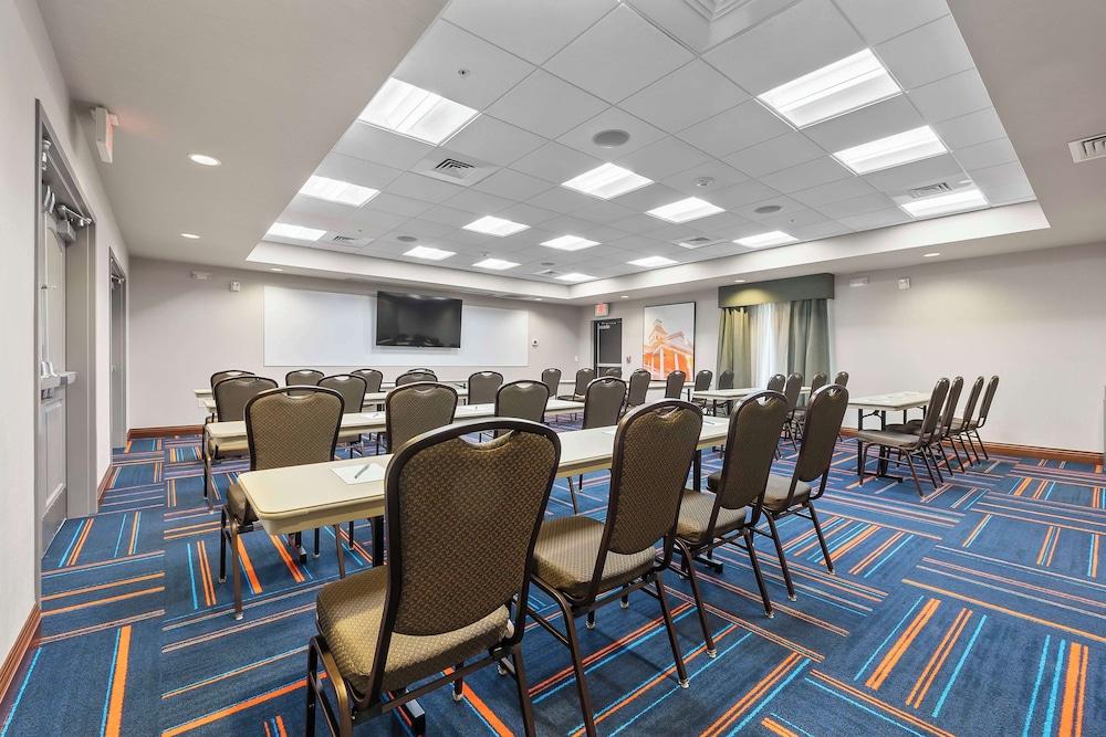 Hampton Inn Cape Girardeau I 55 East photo 73